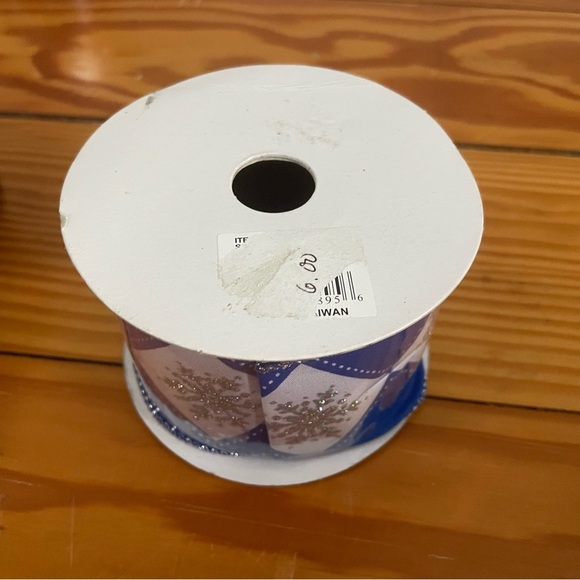 Christmas Ribbon Lot - 8 Rolls of Assorted Christmas Ribbon - All New - Picture 6 of 9